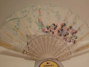 Hermoso abanico de mano vintage bordado pavo real con borla - Imagen 1 de 4
