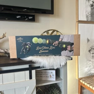 Lancia palline da tennis per cani Bazooka (l'avventura è là fuori) nuovo con scatola - Foto 1 di 2