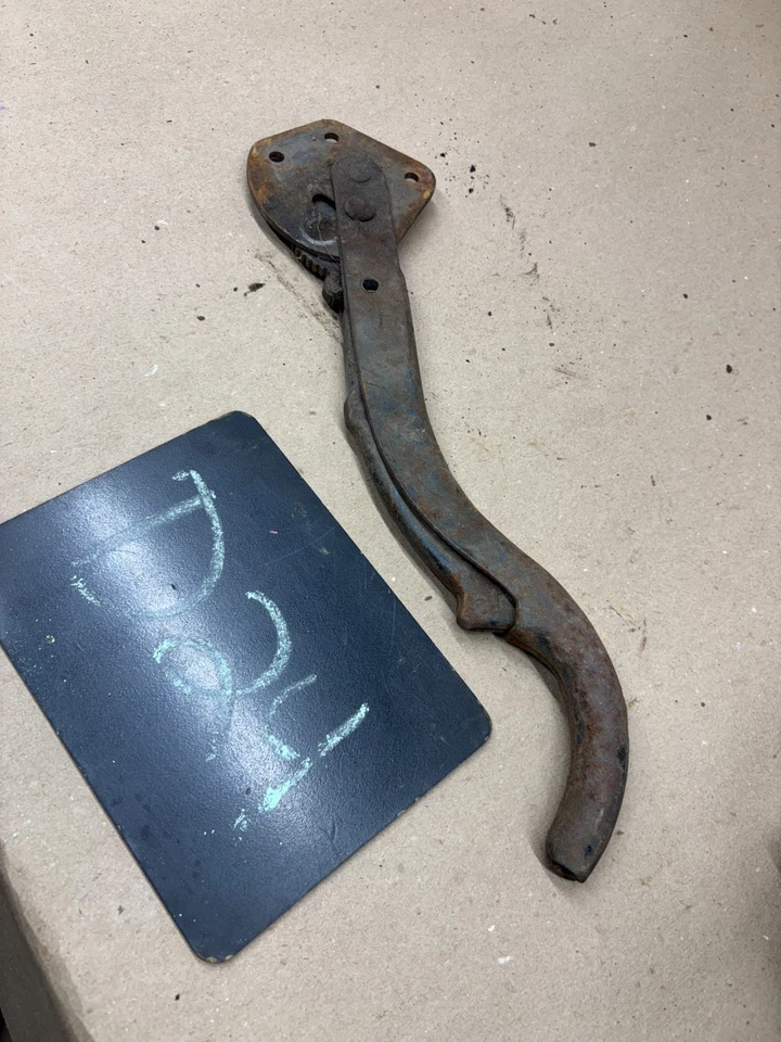 1955 1967 1968 C10 C20 C30 K10 Chevrolet Gmc АВАРИЙНЫЙ E ТОРМОЗ РУЧКА ВЫПУСКА - Изображение 1 из 4