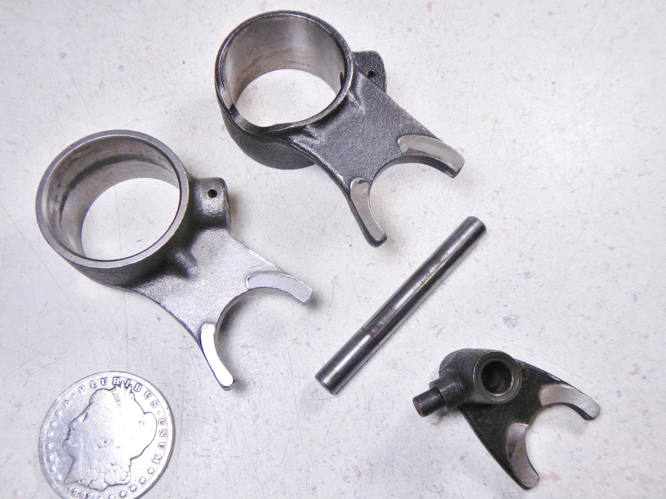 75 HORQUILLAS DE CAMBIO SUZUKI TS100 TS100M HONCHO ASY Foto 1 de 4