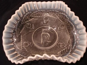 Jefferson Jolly Bear White Opalescent Novelty Bowl - Picture 1 of 3