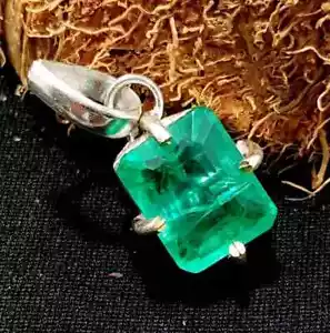 Certified 28.5 Ct Natural Emerald 925 Solid Silver Emerald Cut Pendant Gemstone - Picture 1 of 6