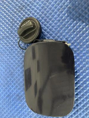 Puerta del tanque de gasolina Mercedes Benz azul (C359) 01-07 probado por fabricante original Foto 1 de 4