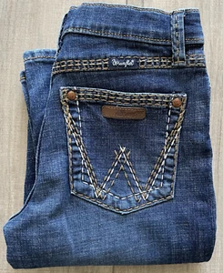 Girl's Wrangler Retro Jeans Bootcut Size 14 Teens Embroidered Distressed Low Ris - Picture 1 of 10