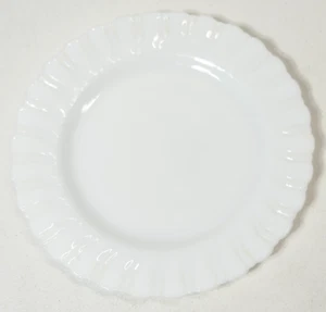Plato de cena acanalado blanco francés vintage Corning Ware 9" - Imagen 1 de 6