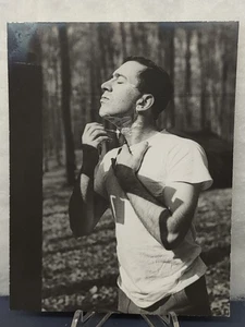 Vtg. Orig. 3.5x4.5in Photo - Handsome Man Shaving In The Woods, c1960s - Gay Int - Picture 1 of 6