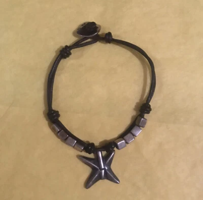Pulsera Uno De 50 Unisex Marrón Cordón Plata Mariposa Estrella Cuentas Dije 7" Foto 1 de 3