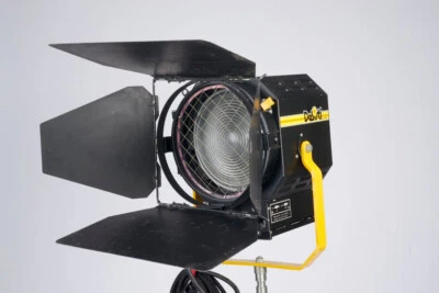 Desisti LEONARDO 320 2KW 2000 Watt Film Scheinwerfer sehr guter Zustand - Bild 1 von 4