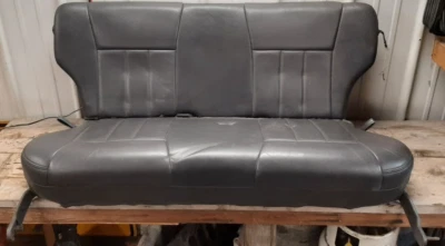 Jeep Cherokee XJ 1997-01 Limited cuero asiento de banco trasero [negro] envío gratuito Foto 1 de 4