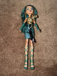 Monster High Boo York City Schemes Nefere De Nile Puppe Mattel 2011 - Bild 1 von 5