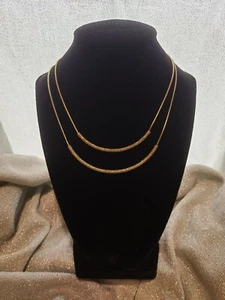 Goldfarbene doppellagige Halskette strukturierter geschwungener Stab  - Bild 1 von 6