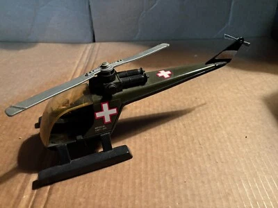 Mini Tonka / Play People: Helicóptero Médico del Ejército y Figura Piloto Play People Foto 1 de 4