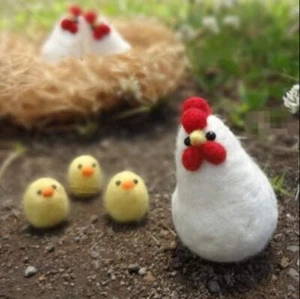 Needle Felting Kit Felt Animals Wool Felting DIY Kit : 1 Hen and 3 Chick - Picture 1 of 5