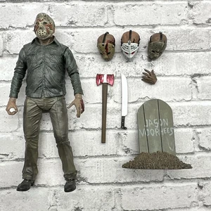 Modellino NECA Friday the 13th Jason Voorhees Ultimate Part 5 7" INCOMPLETO - Foto 1 di 5