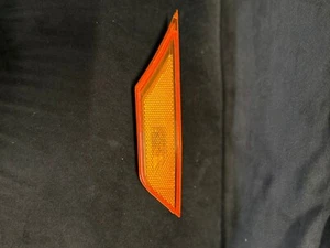  2016-2018 Honda Civic Front Right Side Marker 20559010 OEM - Picture 1 of 3