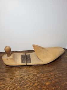 Vintage wooden shoe form hinged shoe stretcher solid wood 12" long - Picture 1 of 10