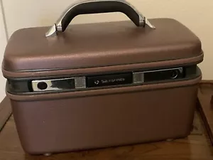 Vintage Samsonite Silhouette 4 Train Case Hardshell lock/ Key - Maroon - Picture 1 of 13