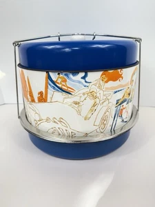 Portador de pasteles de comida de metal retro vintage de tres pisos de JL Clark con escena de playa - Imagen 1 de 11