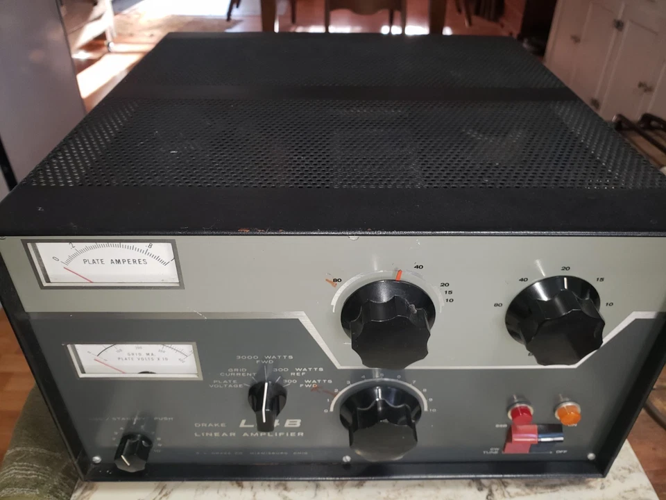 Drake L-4B линейный усилитель с источником питания L-4PS и новые запасные лампы б/у - Изображение 1 из 4