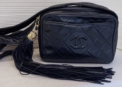Bolsa de ombro Chanel com franja de diamante ouro preto usada feminina designer clássica - Imagem 1 de 4