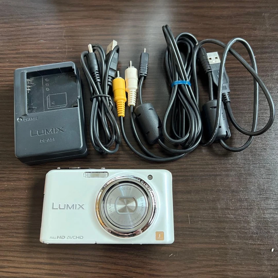 Цифровая камера компактная белая Panasonic LUMIX DMC-FX77 из Японии протестирована - Изображение 1 из 1