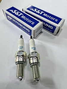 NEW Genuine Hyosung GT125R 2006-2017 NGK CR8E Spark Plugs x2 Aquila Comet - Picture 1 of 3