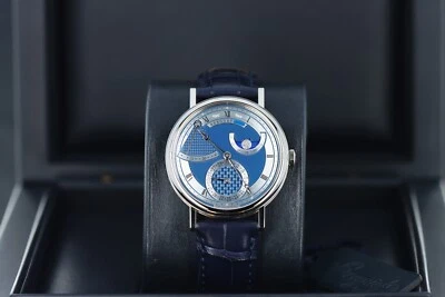 Breguet Classique reserva de marcha esfera azul 39 mm oro blanco de 18 quilates, 7137BB/Y5/9VU Foto 1 de 4