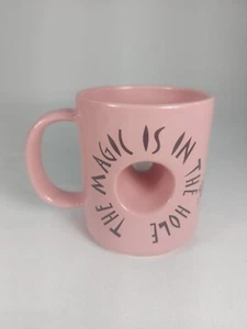 Taza de café donut vudú ROSA “La magia está en el agujero” Hecha en EE. UU. - Imagen 1 de 12