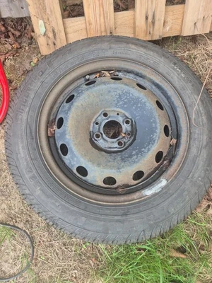 Kompletträder Stahlfelgen 15 Zoll Sommerreifen Pirelli 185/65R15 88T DOT2808 6mm - Bild 1 von 4