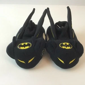 DC Comics Batman Baby Boys Bedroom Slippers Black Yellow Slip-on Wings Size 5-6 - Picture 1 of 7