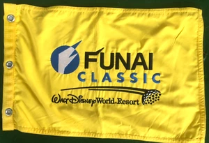 VINTAGE !!! DISNEY FUNAI GOLF CLASSIC EMBROIDERED SOUVENIR GOLF PIN FLAG     C25 - Picture 1 of 2
