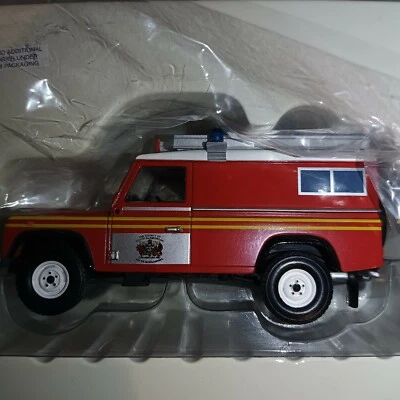 Corgi 999 CC07704 Land Rover 110 Mountain Range South Glamorgan Fire NMIB Ltd - Image 1 of 4