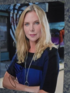SAMANTHA WOMACK - EASTENDERS / EUROVISION -10x8 PHOTO SIGNED (80) - Picture 1 of 1