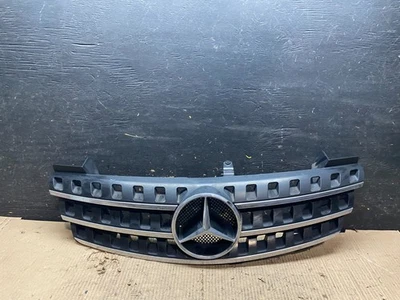 Parrilla superior delantera Mercedes Benz ML350 ML550 2006 2007 2008 V4289 DG Foto 1 de 4