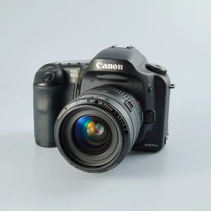 EXCELLENT Canon EOS 10D ＋ EF 28-70mm F/3.5-4.5 Ⅱ + CF 2GB Digital SLR Camera - Picture 1 of 23