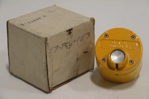 New GTE Corp Pedestrian Round Push Button PB-3-1000 M85 Yellow - Picture 1 of 5