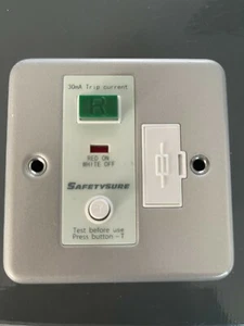 RCD Spur Unit, 13A, Metal Casing - Picture 1 of 2