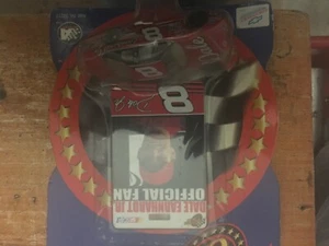 NASCAR # 8 DALE GAINHARDT JR. SIGN CAR & CARD COLLECTABLE 1/64 SCALE NICE - Bild 1 von 2