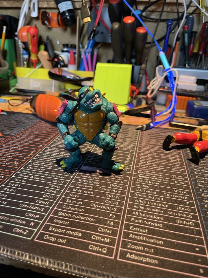 Slash Near Complete Ninja Turtle TMNT 1990 Figure Vintage Bat Mace Purple - Image 1 of 4