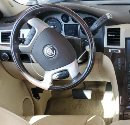 2007-2010 Cadillac Escalade ESV LH Driver Steering Wheel Airbag OEM - Image 1 of 3