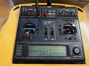 Graupner MC 22 mit Spektrum/Orange 2,4 GHz DSMX DSM2 und 35 MHz Modul - Bild 1 von 4