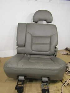 Nissan Patrol 3.0 Y61 97-04 left rear middle row beige leather seat - Picture 1 of 11