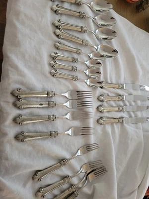 ARTE ITALICA GIGLIO FLATWARE  - Image 1 of 4