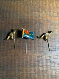 Vintage Australia Flag Enamel & 2 gold tone kangaroo pins *Made in Australia - Imagen 1 de 6