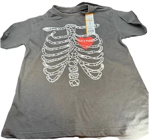 Celebrate It Skeleton Heart T-Shirt Youth Medium Unisex Crew Neck Halloween NEW - Picture 1 of 10