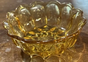 Vintage Yellow Serving Bowl - Picture 1 of 3