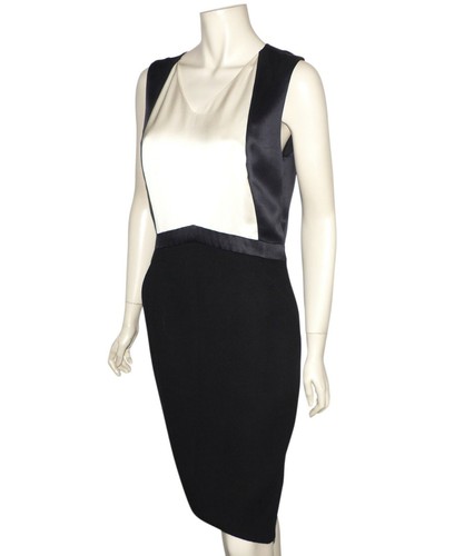 CHANEL ROBE EN LAINE NOIRE ET SOIE ECRUE Chanel's wool and silk dress