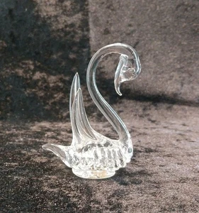 Hand Blown Glass Swan Figurine 2.75 Inches Tall - Picture 1 of 9