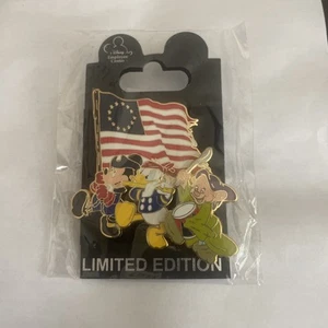 DEC Disney Pin Mickey Donald & Dopey Independence Day American Flag LE 300 NEW - Picture 1 of 4