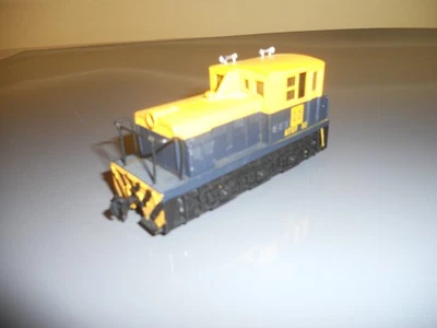 HO Vintage Bachmann ATSF  Yard Lighted Switcher Diesel Locomotive-Refurbish-A71 - Image 1 of 4